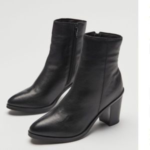 UO Maya Leather Boot